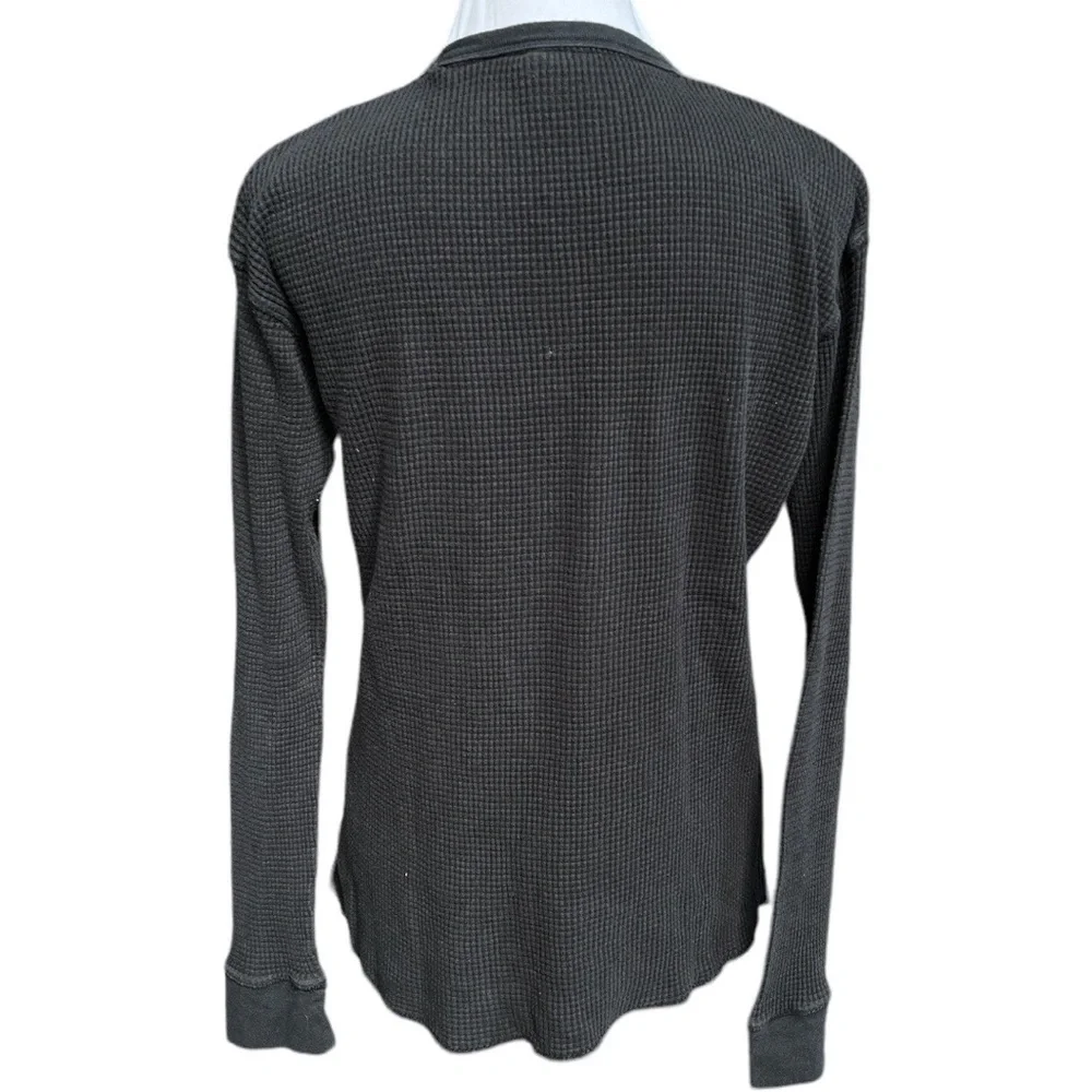 Urban Outfitters Long Sleeve Waffle Shirt Faded Black Size Medium - Picture 2 of 5